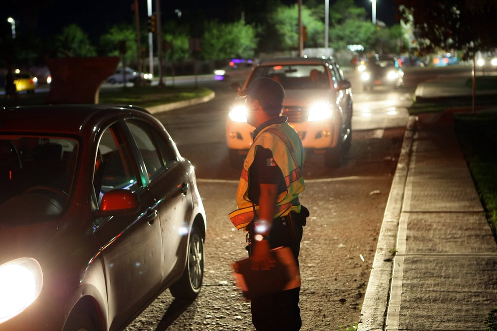 Acciones. Por temporadas vacacionales se realizan operativos antialcohol para evitar accidentes en la ciudad; las autoridades municipales aseguran que los accidentes se reducen hasta un 35 por ciento.