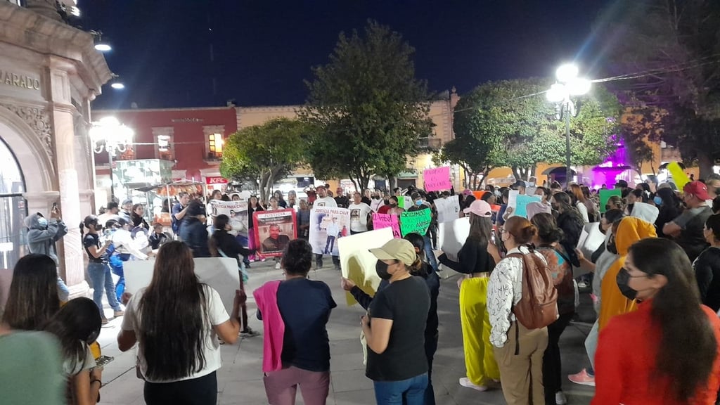 'Si tengo que hacer marchas de nuevo o plantones, las haré y espero me apoyen, pero mi mamá no puede estar encerrada, ella es inocente', sentenció Perla Muñoz.