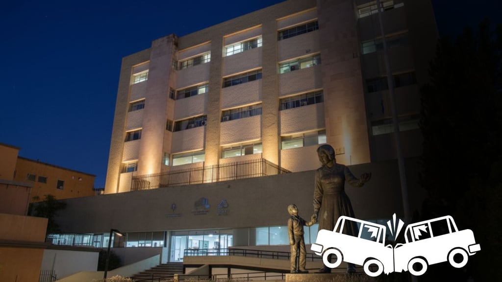 Choque frontal entre dos coches en avenida Nazas, deja a una adolescente hospitalizada