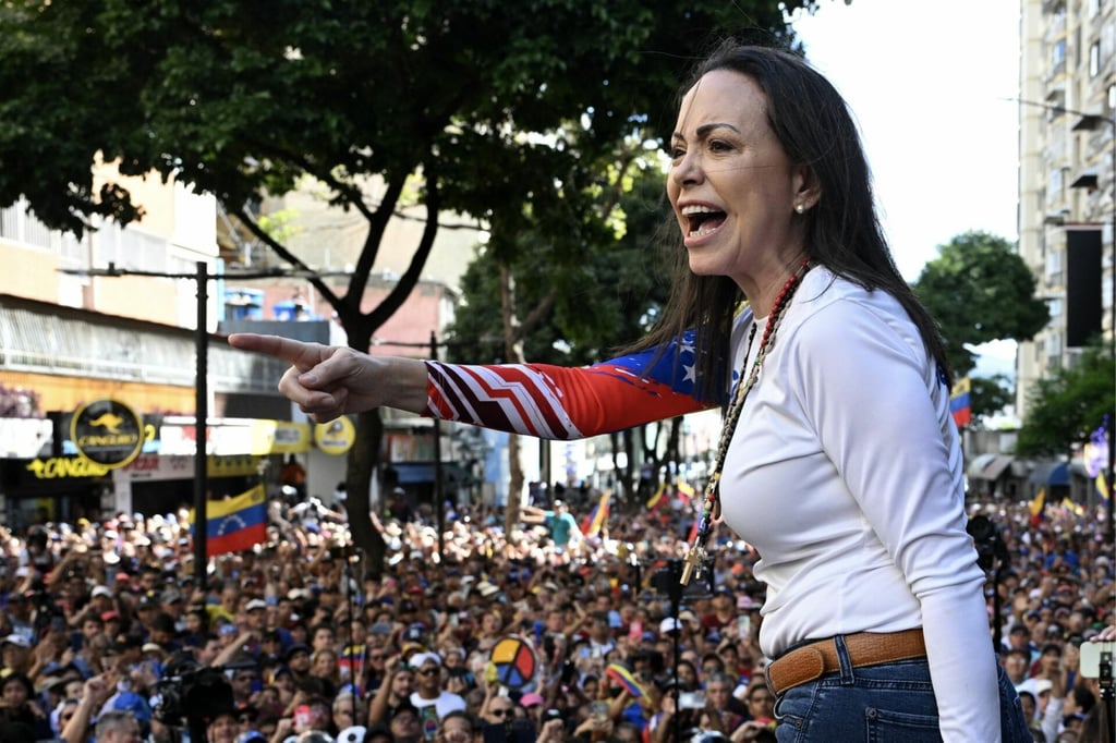 EU revisa planes de María Corina Machado para salida de Maduro, reporta The Washington Post