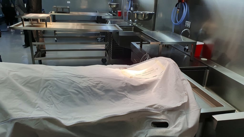 Caso. Un hombre que presuntamente falleció fue trasladado al Semefo, en donde detectaron movimientos de respiración y lo regresaron al 450, en donde lo declararon muerto.