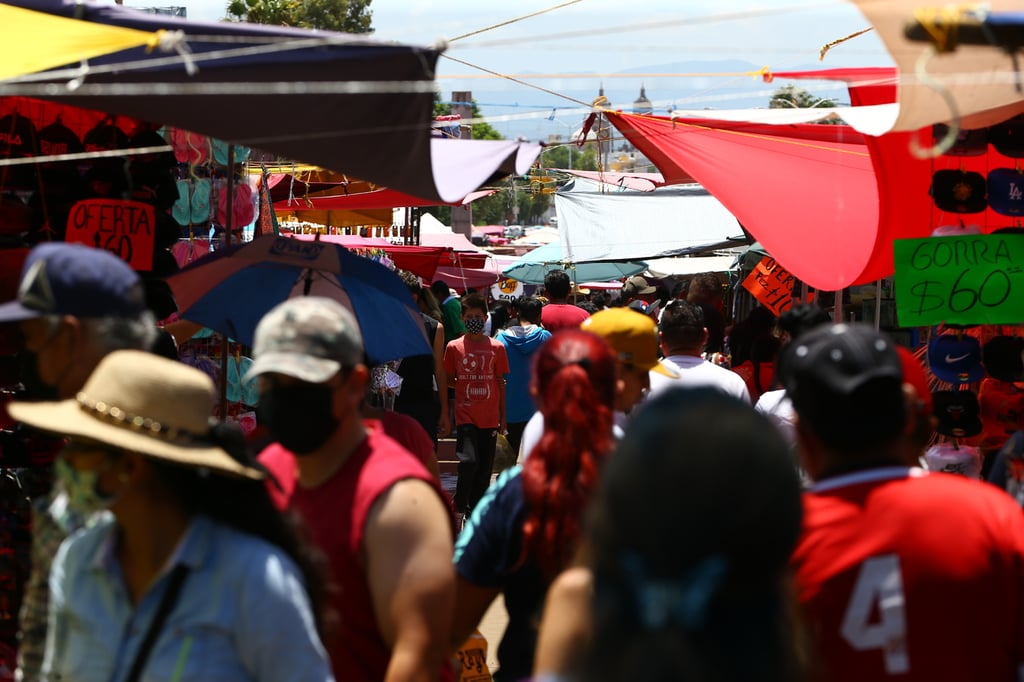 Afluencia. Son miles de personas las que acuden a la romería del Santuario, algunos de otros municipios.