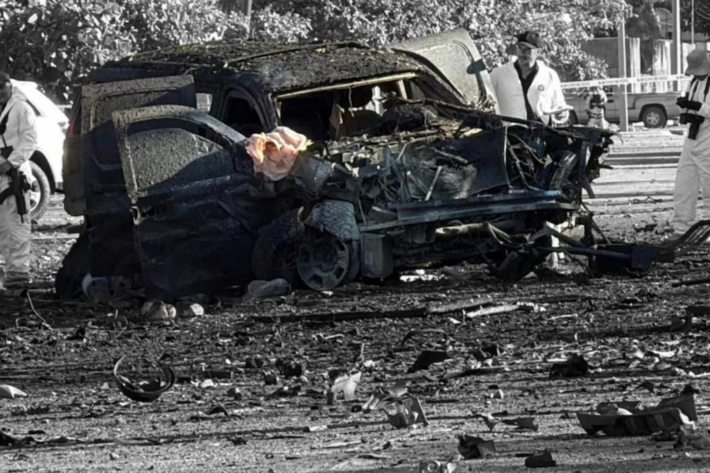 Fiscalía confirma coche bomba activado a distancia en Coahuayana; hay sospechosos identificados