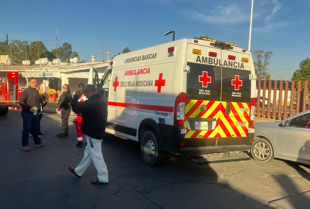 Lesión. Una mujer de 41 años de edad terminó con quemaduras de primer grado por aceite caliente, después de la explosión afuera de la Central Camionera.