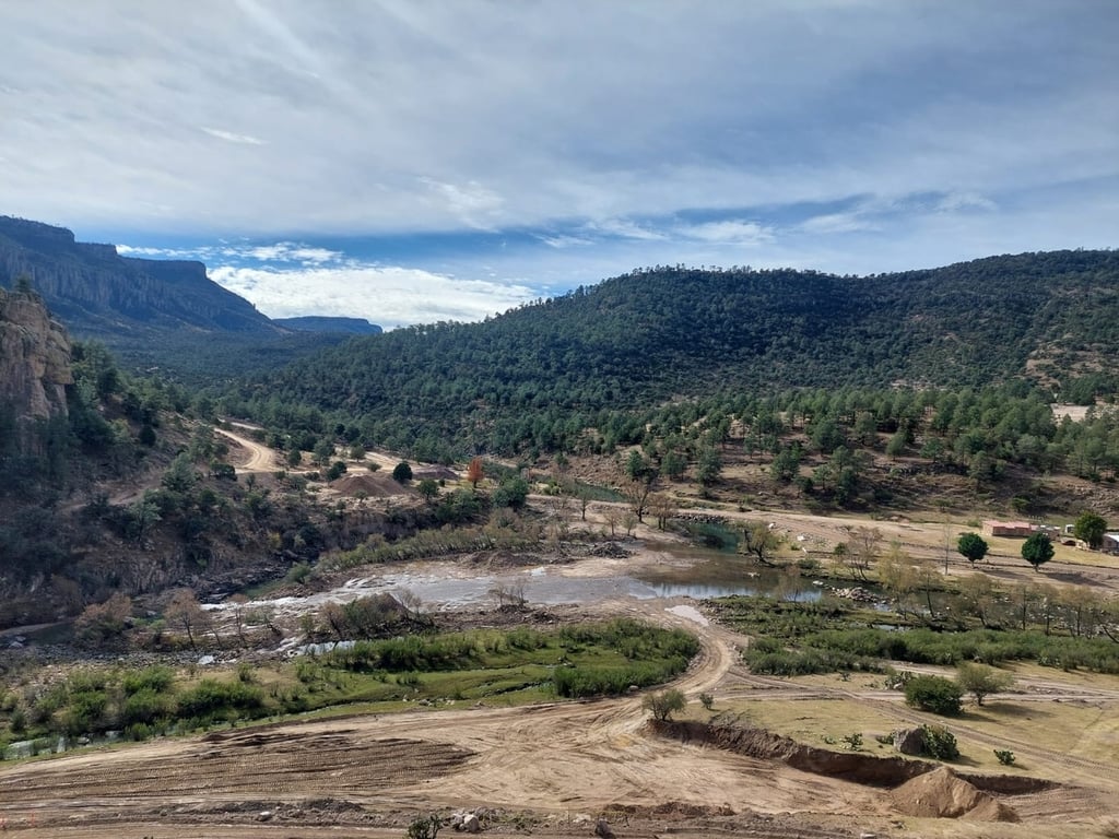 Construcción de presa. Luego de la licitación de la empresa encargada y de varios trámites que se debieron realizar, ya se encuentran personal en la zona trabajando en donde no hay vestigios.