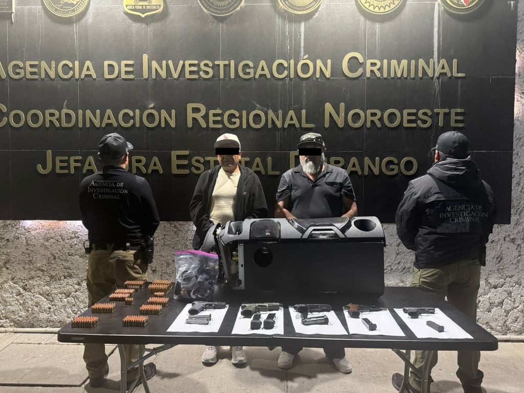 Acción. Vinculan a proceso a dos sujetos por portación de armas de uso exclusivo del ejército.