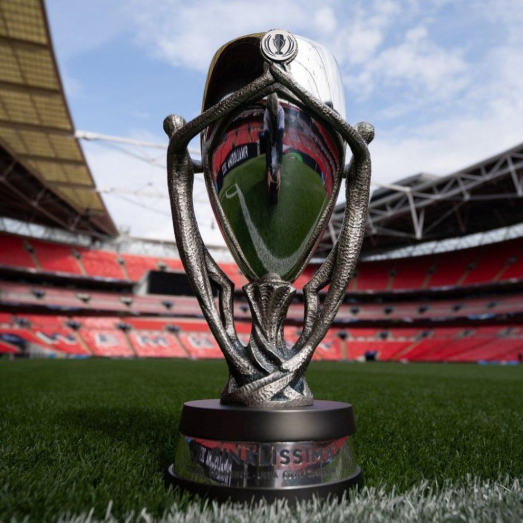 Trofeo. La nueva base y actualización estética del premio fueron diseñadas por Valentina Losa, CEO de GDE Bertoni, empresa encargada de realizar múltiples galardones.