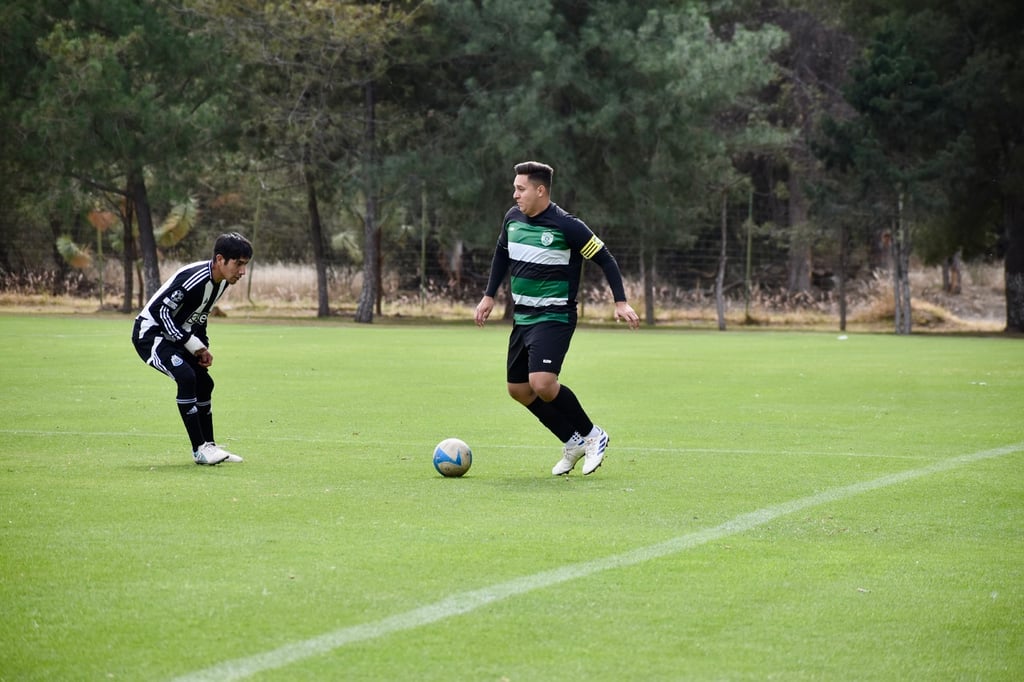 Genio. El 'Che' Martínez, cobró el quinto penal con frialdad para el Campestre FC.