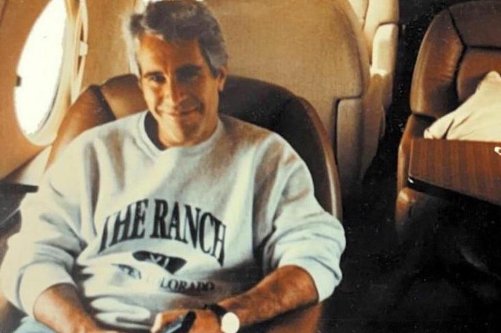 Trump viajó en avión de Epstein al menos 8 veces en la década de 1990, según archivos