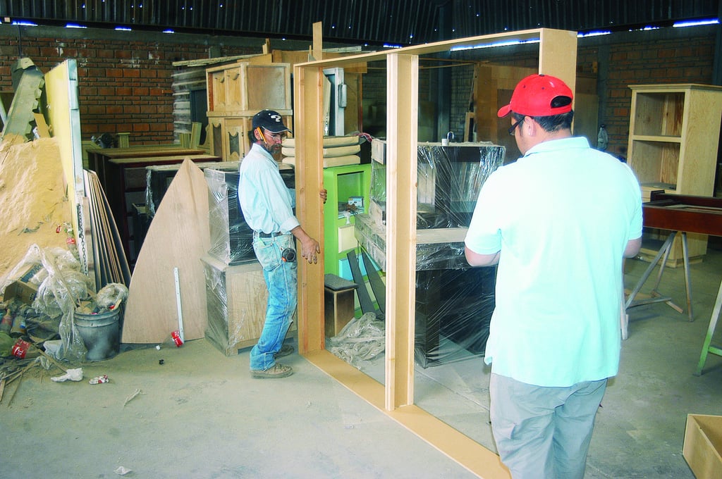 Celeridad. La bonanza de este mes ha acelerado los trabajos por parte de los fabricantes.