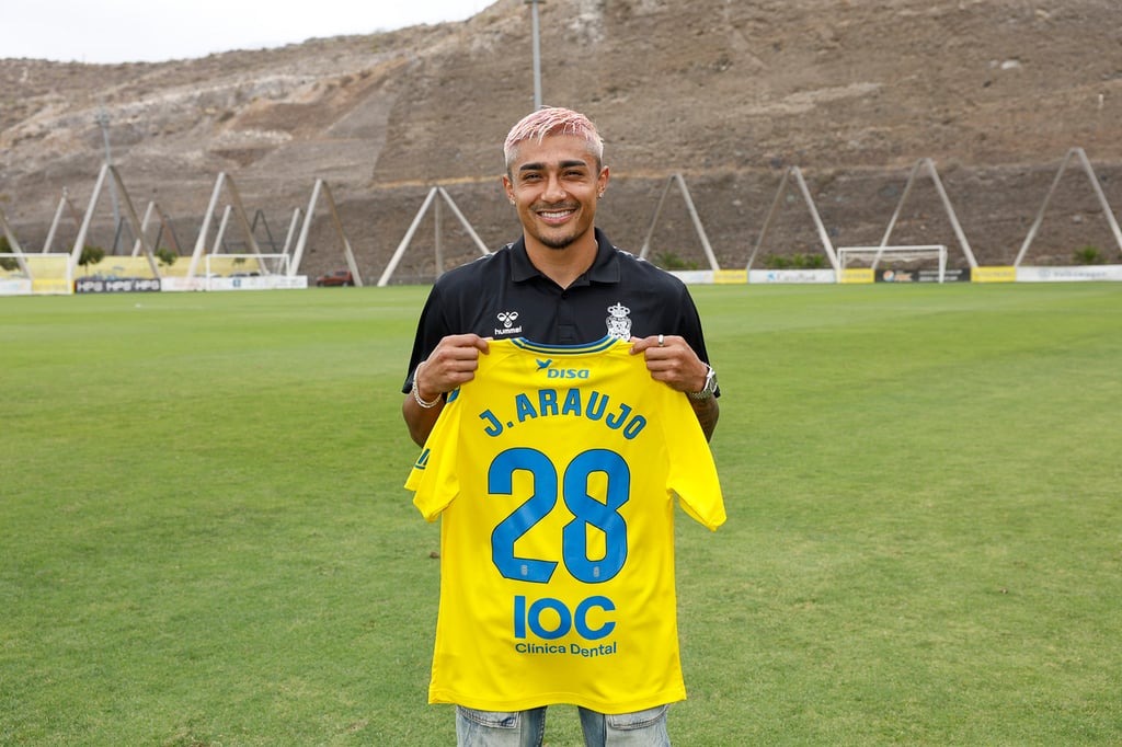 Dato. La historia de los futbolistas mexicanos en el Celtic se resume en Efraín Juárez.