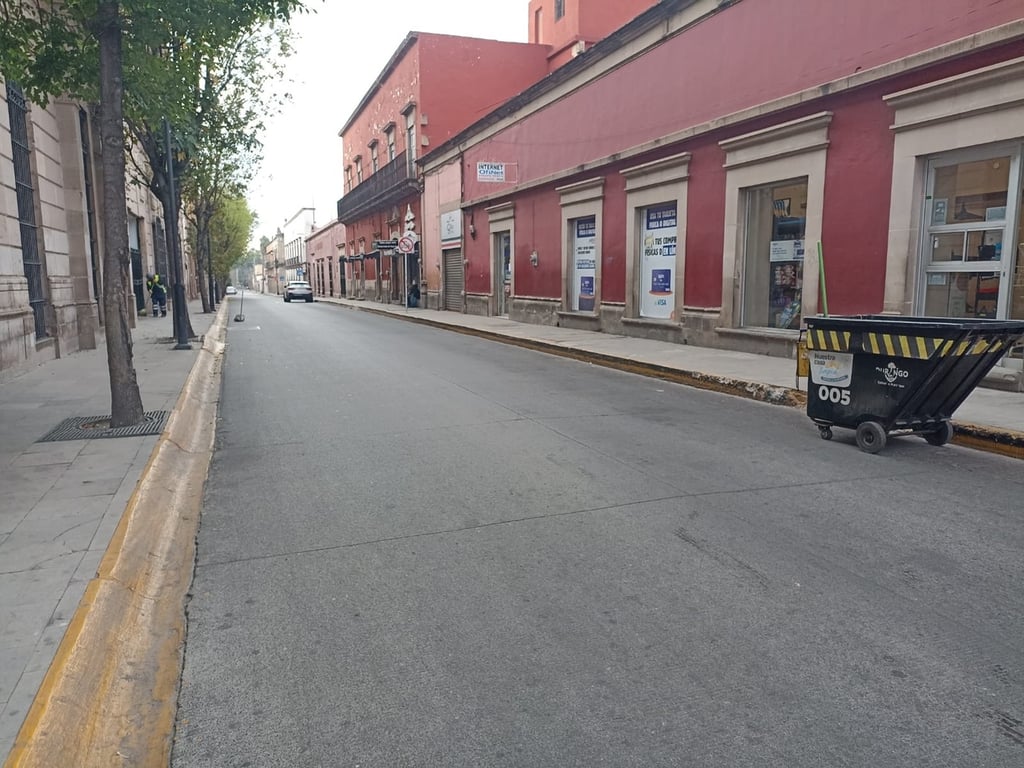 Limpieza. En las primeras horas de la mañana las calles ya se encontraban libres de basura.
