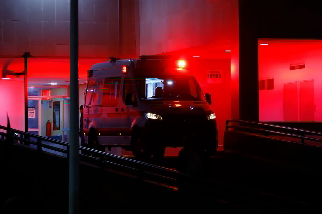 Situación. Una mujer fue hospitalizada tras una presunta agresión de su pareja; es atendida en el IMSS.