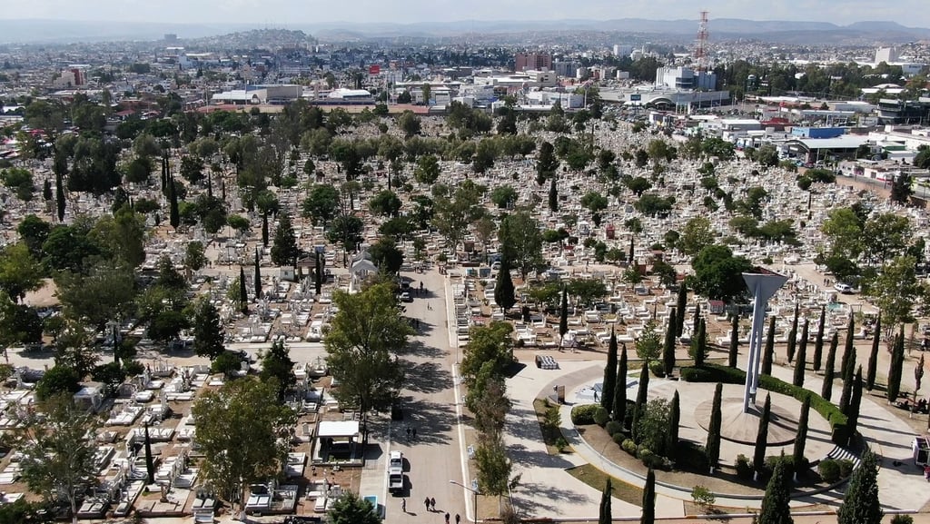 Seguridad. Son menos los robos o incidencias que se registran en el Panteón de Oriente, así como ingresos por personas en la noche.