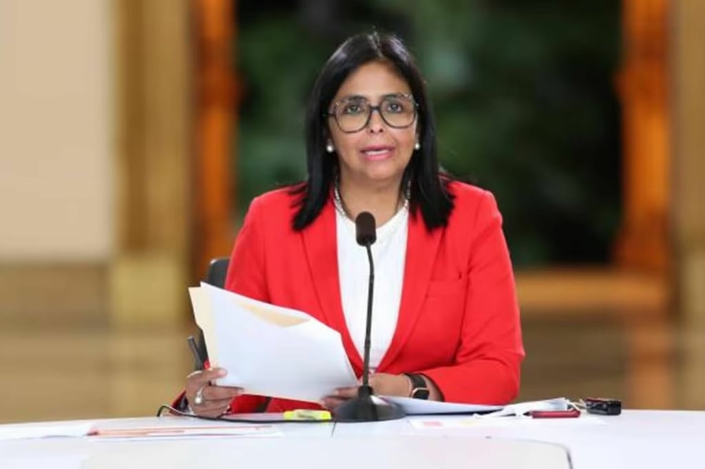 Delcy Rodríguez pagará 'un precio muy alto' si 'no hace lo correcto', afirma Trump