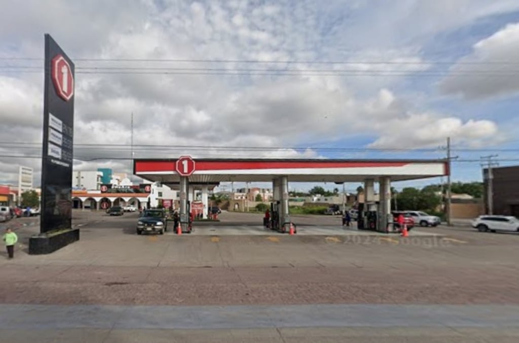 Acción. Trabajadores de una gasolinera reportaron que una camioneta llegó y llenó el tanque; se fue sin pagar.