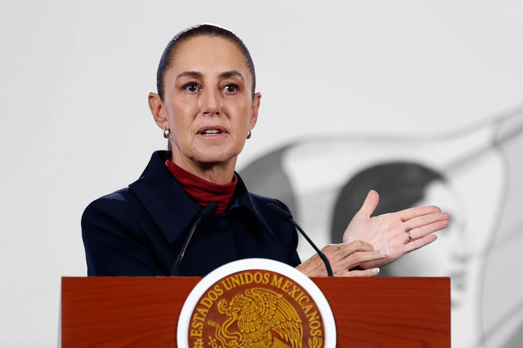 Sheinbaum acusa ofensiva mediática y noticias falsas; advierte reto para la vida pública