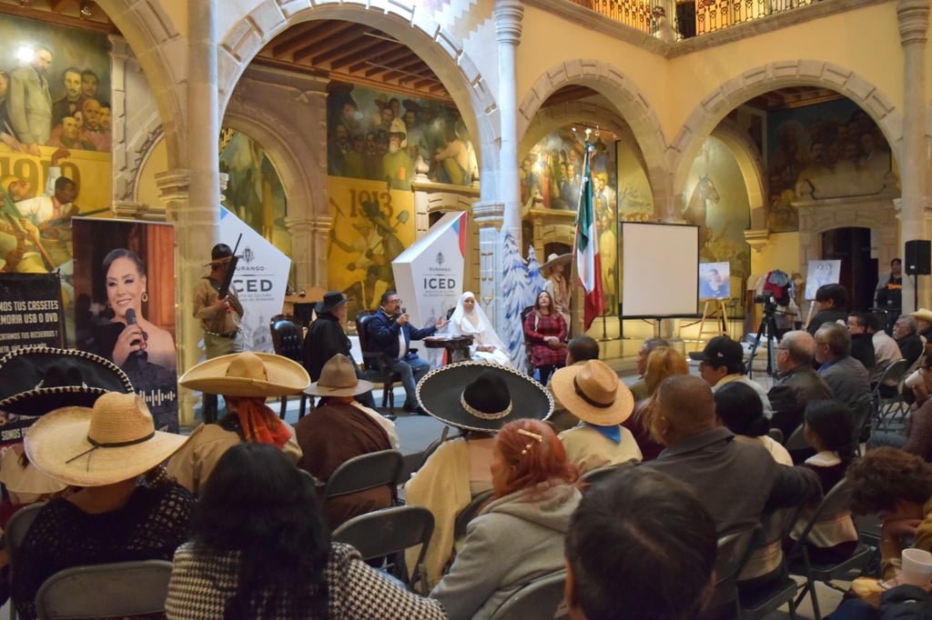 Programa cultural ‘Tardes de relatos y leyendas’ celebra aniversario en Durango