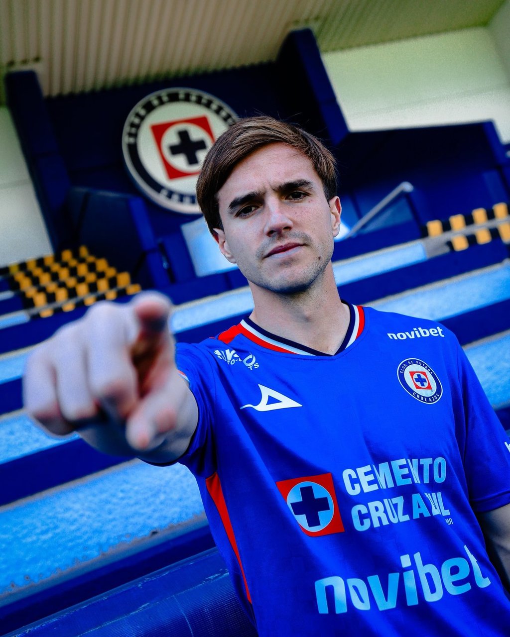 Intercambio. Con la llegada de Palavecino, Lorenzo Faravelli se ha convertido de manera oficial en jugador del Necaxa.