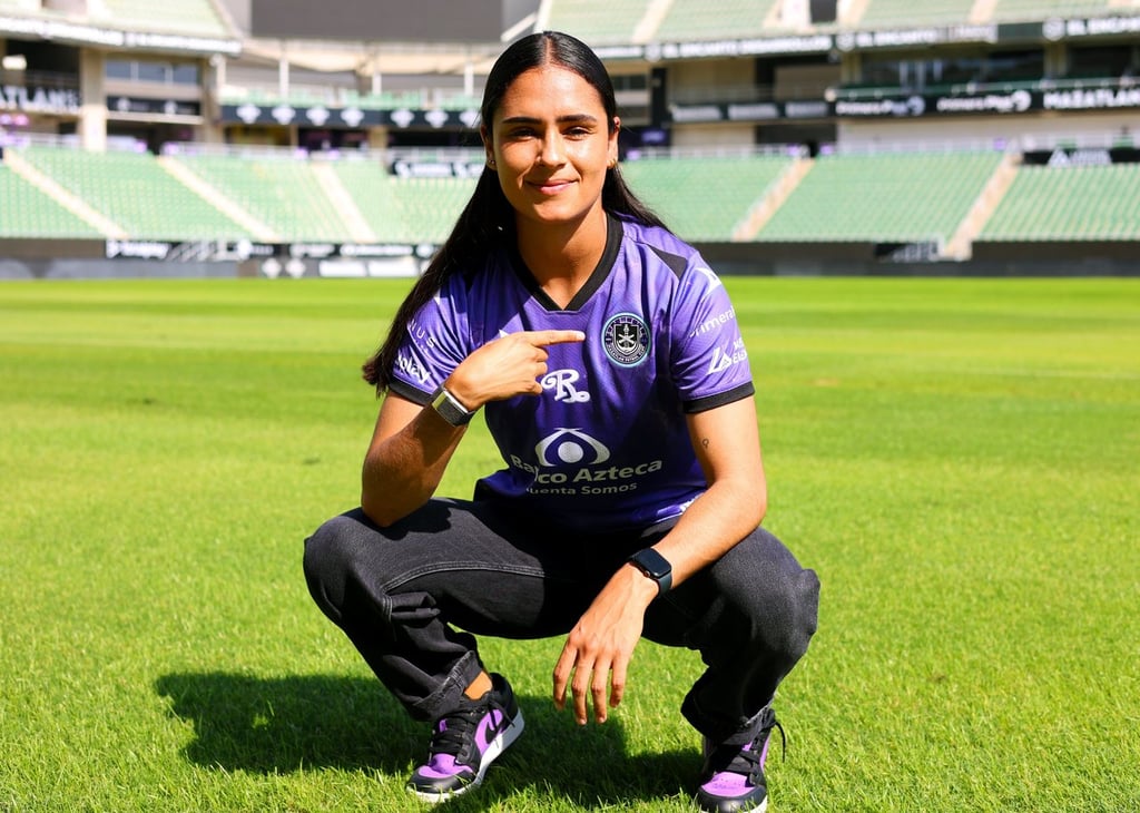 Curriculum. Oriunda de El Salto, Durango, De León llega a la Perla del Pacífico tras un paso sólido por León y Necaxa.