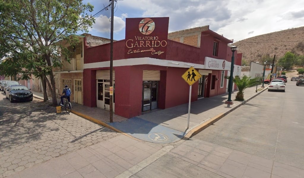 Caso. La encargada de un velatorio en Canatlán encontró un cuerpo sin vida a las afueras del establecimiento y realizó una llamada al número de emergencias.