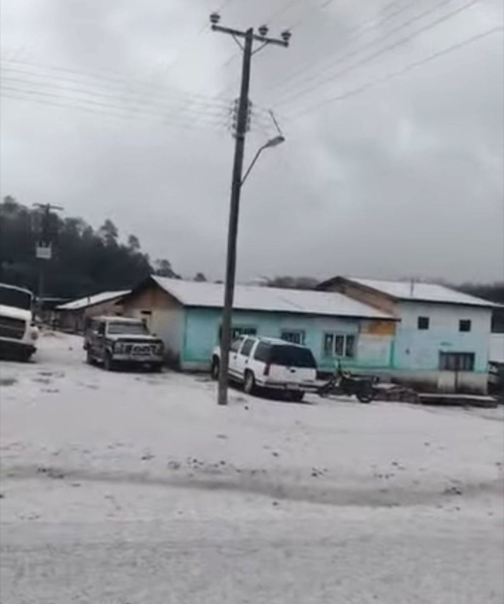 Cristalización. En carreteras de la zona sierra, por la humedad y bajas temperaturas, hay mayor riesgo.