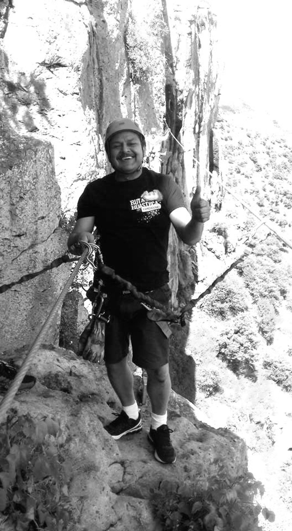 Hazaña. Entre más de 150 nadadores, el atleta local sostuvo el ritmo y firmó un resultado que impulsa su temporada.