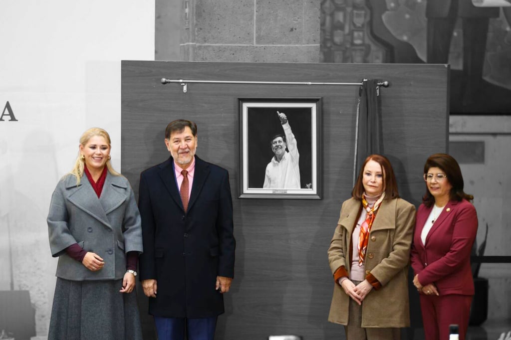 Noroña devela retrato sin Adán Augusto; lo esperaron 30 minutos y no apareció