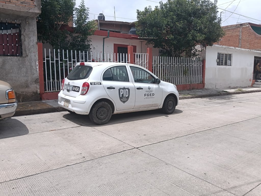 Hecho. Se sintió mal y murió en la calle.