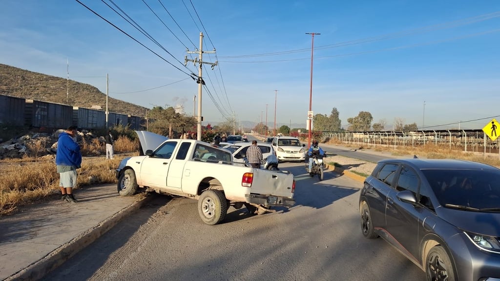 Escenario. Ambas unidades siniestradas fueron retiradas del lugar con la ayuda de una grúa.