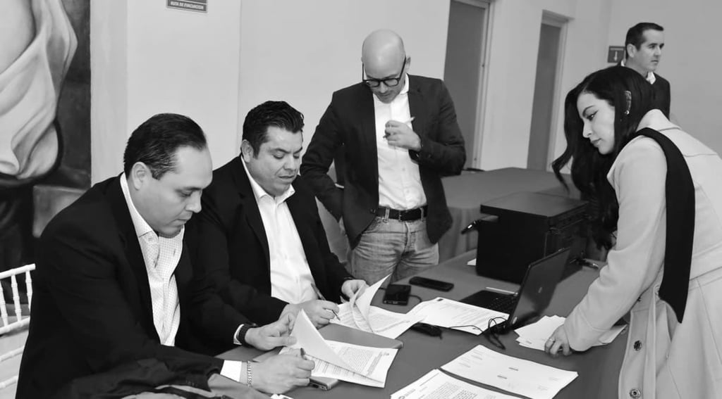 Relevo. Aunque Salazar Mendía tenía la posibilidad de reelegirse, optó por no hacerlo. 