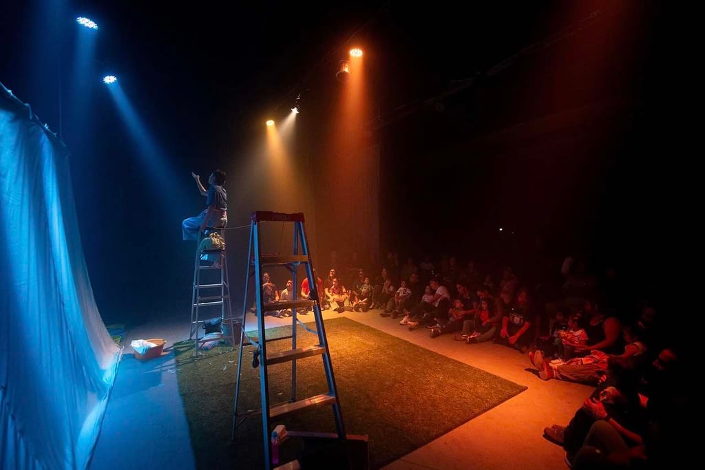 Creadores. Dirigida a artistas, colectivos y compañías de danza, teatro y música que radiquen en el estado de Durango, la convocatoria invita tanto a proyectos individuales como grupales a postular obras de cualquier género o modalidad escénica.