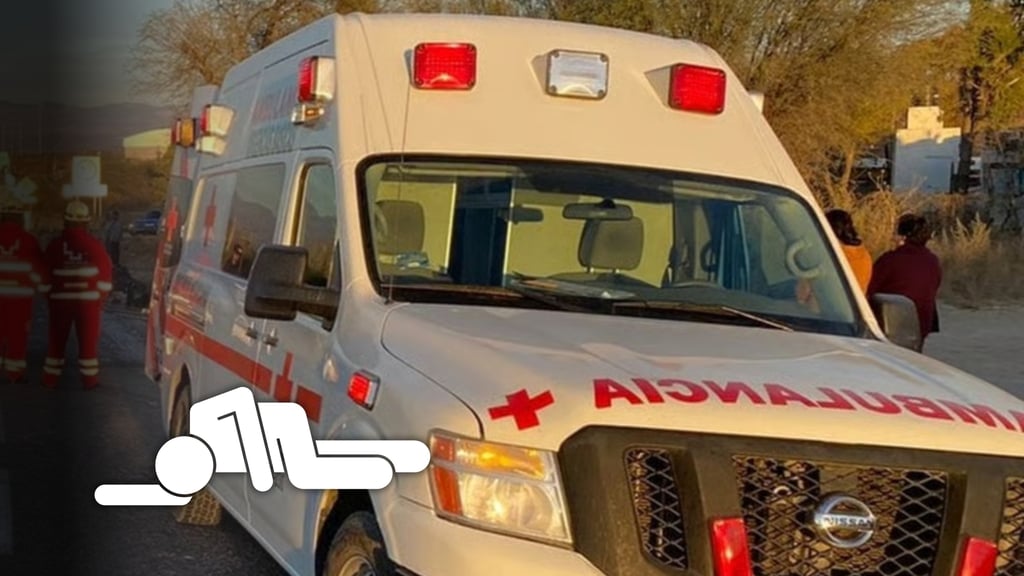 Joven mujer motociclista ingresa grave al IMSS tras choque en la Durango-Vicente Guerrero