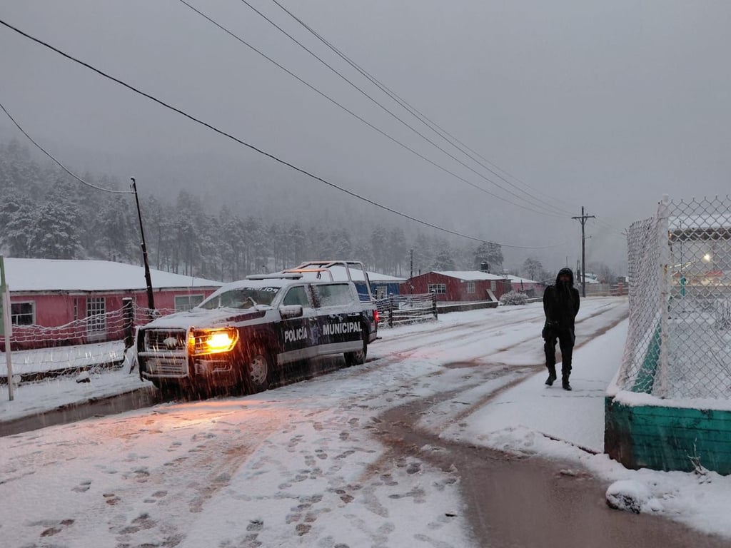 Aire, lluvia y nieve por la tormenta invernal que azota a Durango
