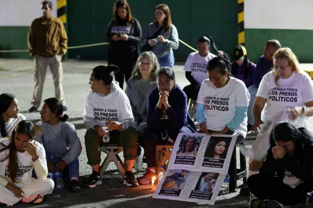 Venezuela anuncia nueva tanda de excarcelaciones; liberan a más de 100