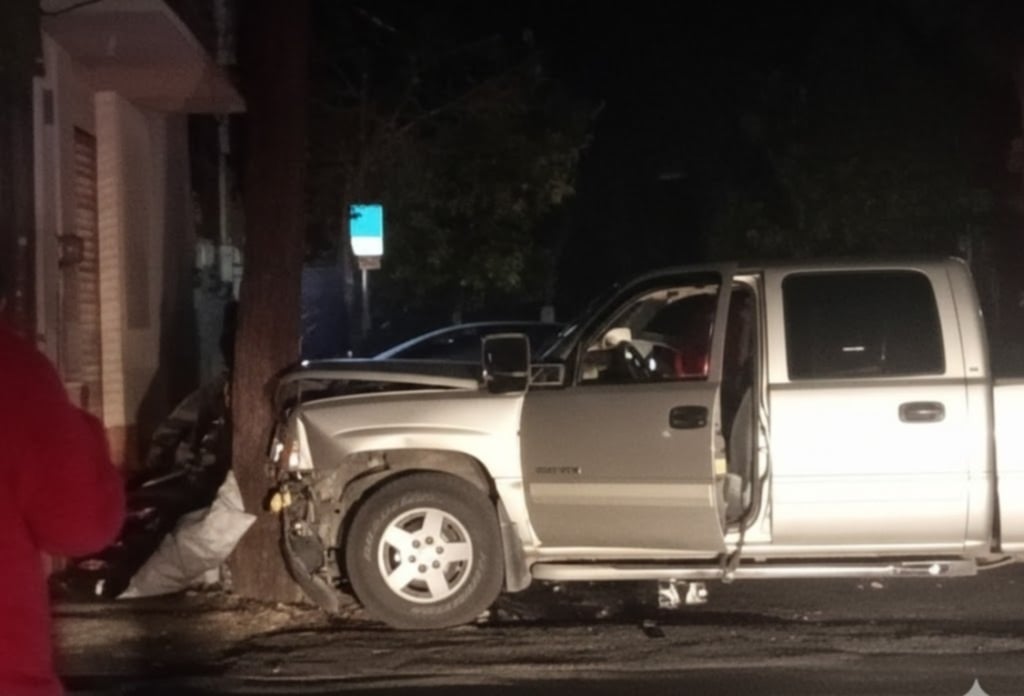 Hecho. Conductor ebrio provocó un choque en el crucero Hidalgo-Gómez Palacio.