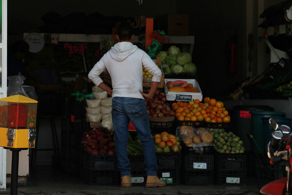 Compromisos. A inicio de año las familias siempre tienen que cubrir diversos compromisos, por lo que el consumo se reduce.  