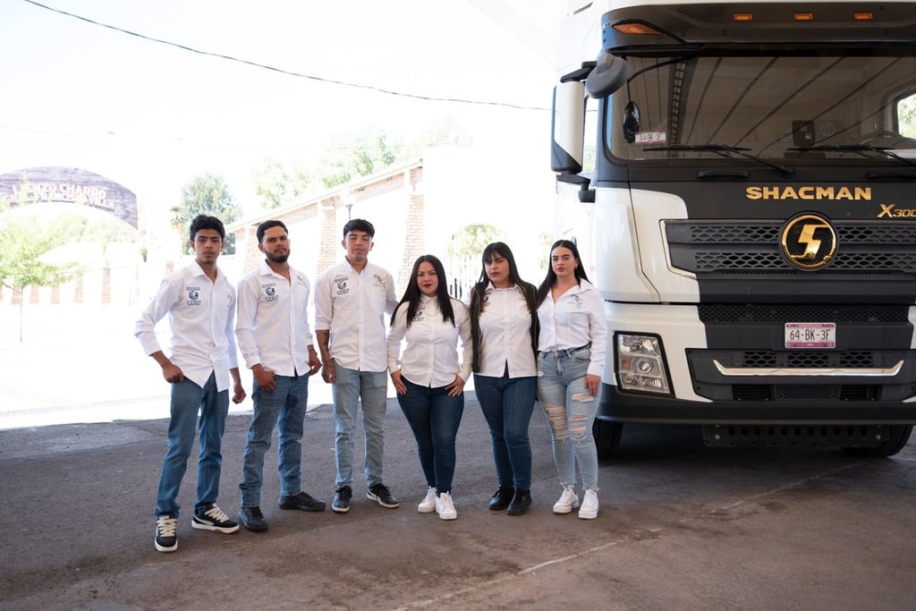 Ventaja. Los egresados saldrán con un crédito aprobado de 3 mdp para la compra de un tractocamión y contrato de trabajo.