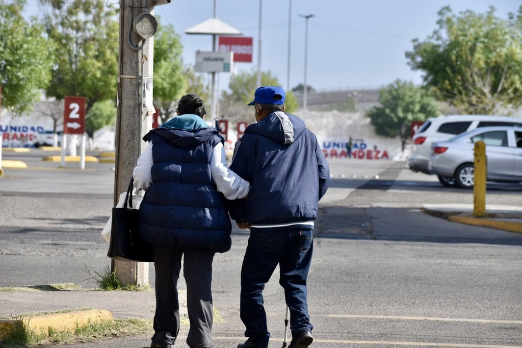 Domingo. La mañana de este día será muy fría, por lo que se recomienda usar ropa abrigadora si se sale a la calle.