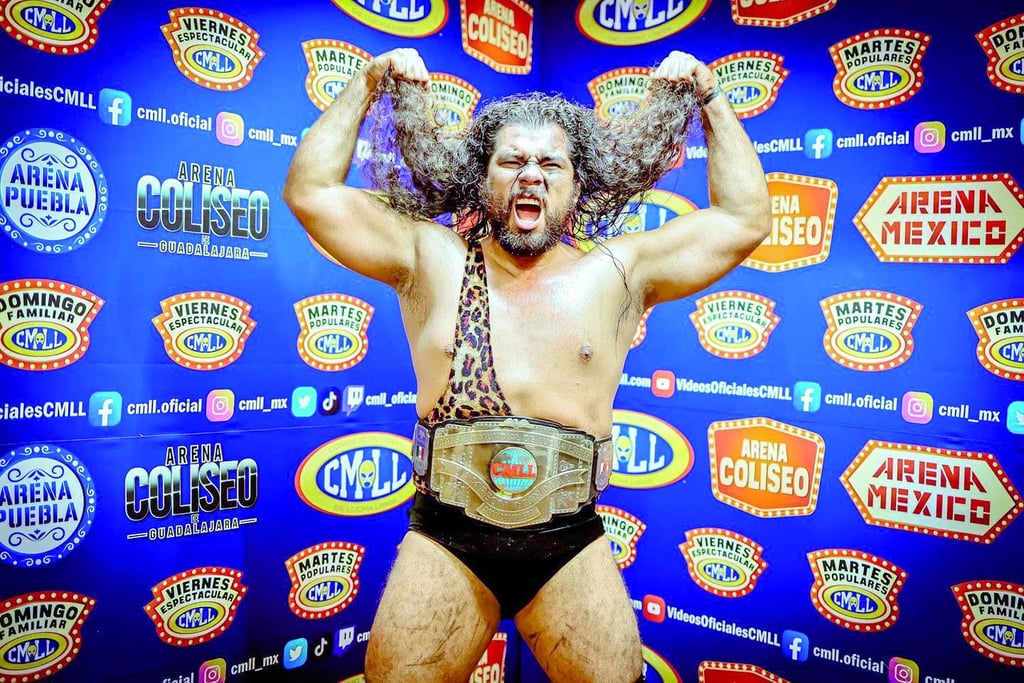 Retadores. Ambos rudos buscan acabar con el contundente reinado del campeón oriundo de All Elite Wrestling.