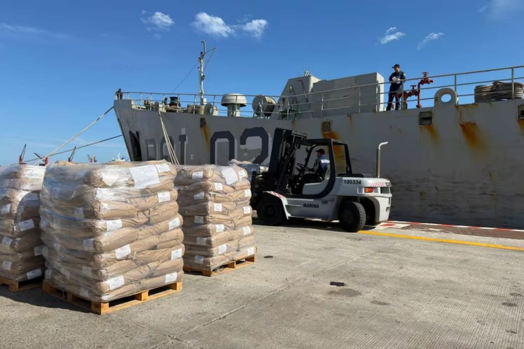 Chile y Rusia enviarán ayuda humanitaria a Cuba; Moscú mandará petróleo pese a amenaza de EU