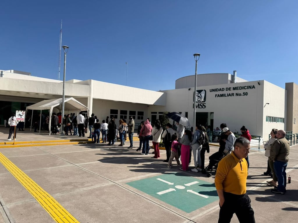 Positivos. Siguen apareciendo casos positivos de sarampión y en los centros de salud y Unidades de Medicina Familiar del IMSS autorizados para vacunar contra esta enfermedad se hacen largas filas.