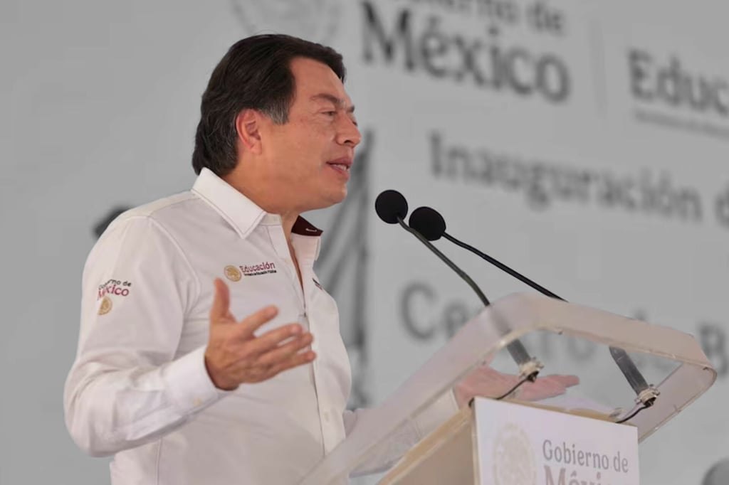 Mario Delgado confirma salida de Marx Arriaga; rechazó alternativas dentro y fuera del país