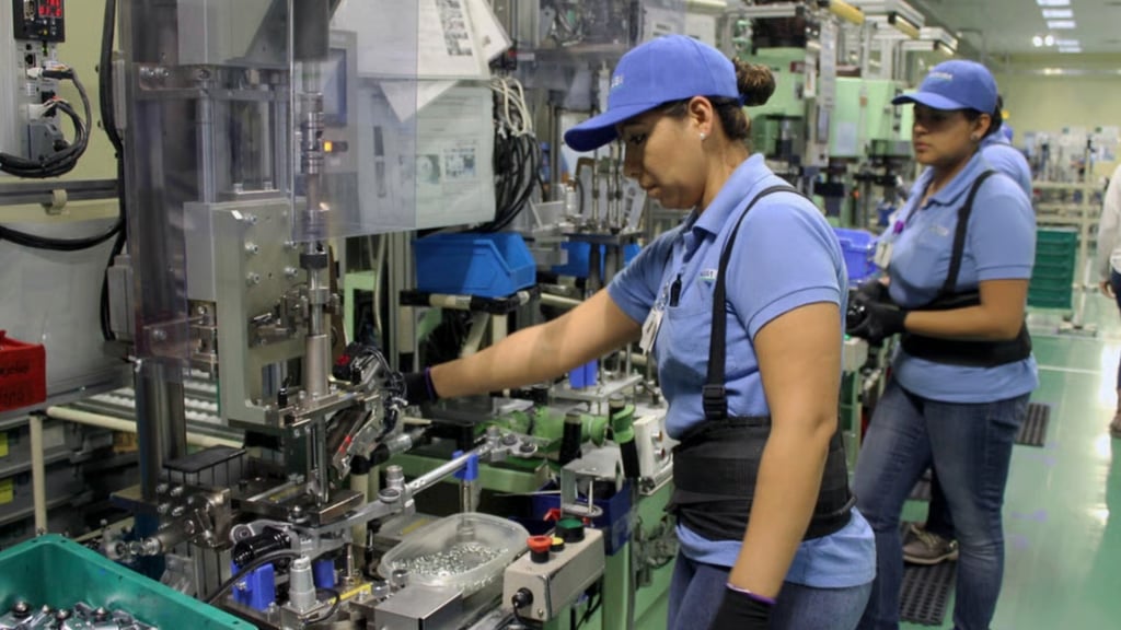 Cae hasta 34% manufactura en Durango