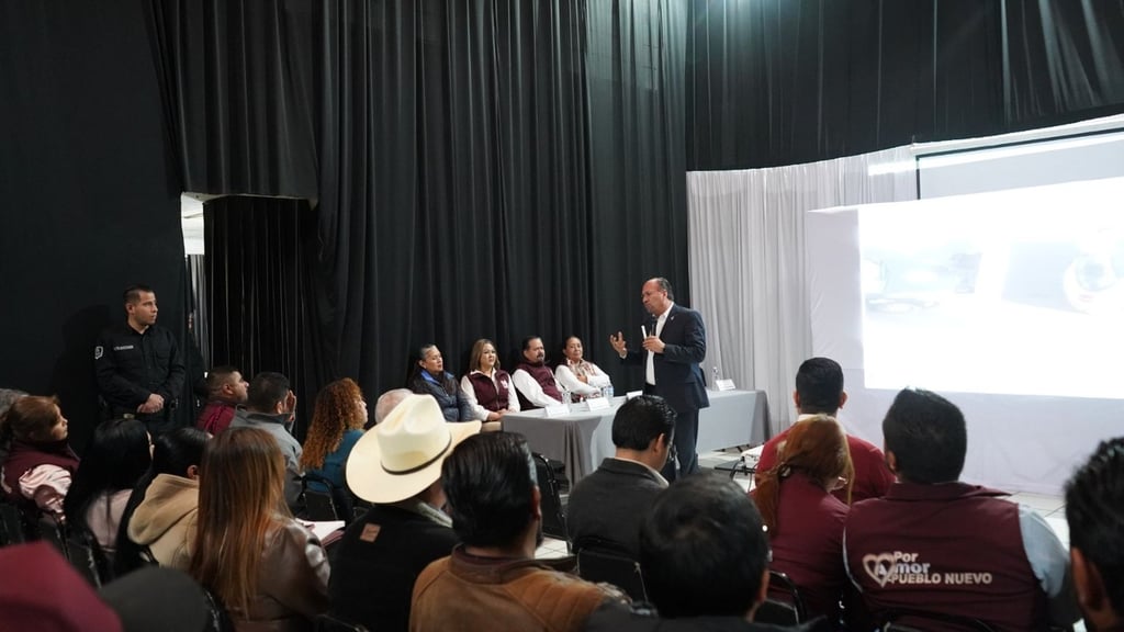 Participación. Además de informar a los servidores públicos municipales sobre las implicaciones legales, se reiteró la invitación a la ciudadanía a denunciar un posible acto de corrupción.