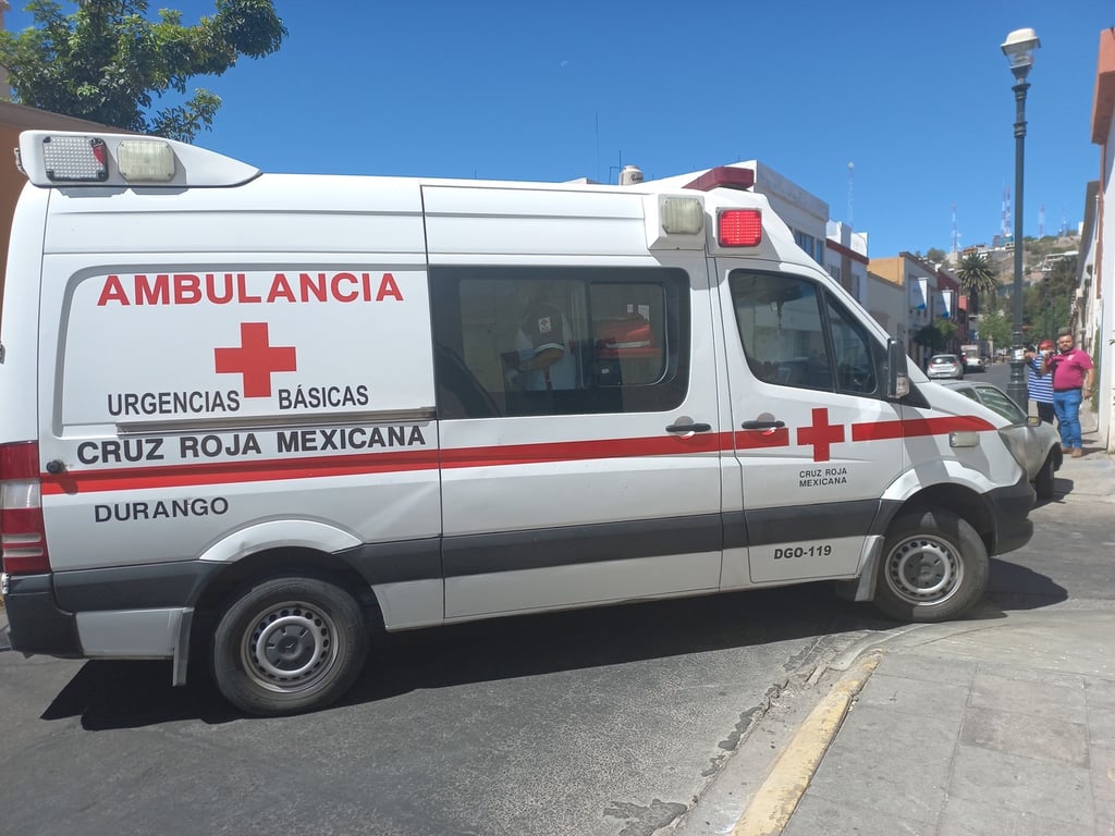 Hecho. Una mujer falleció tras desvanecerse en un farmacia; intentaron reanimarla, pero no fue posible.