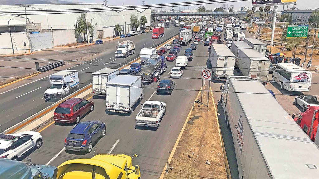 Confirman empresarios duranguenses pérdidas por narcobloqueos