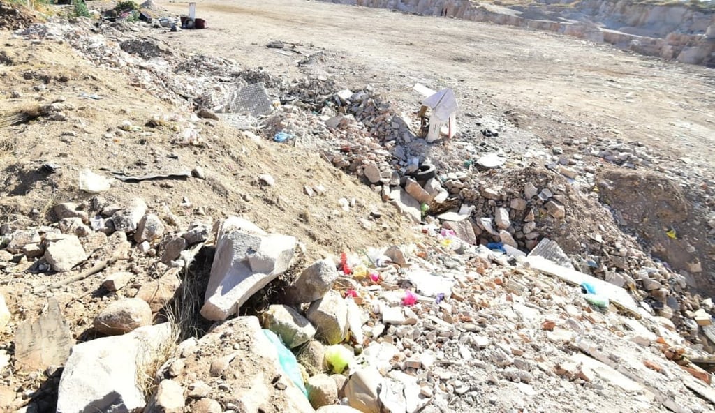 Limpieza. Además de las sanciones que se aplicarán a quien corresponda, los residuos en el lugar deben ser retirados para que quede limpia la zona.