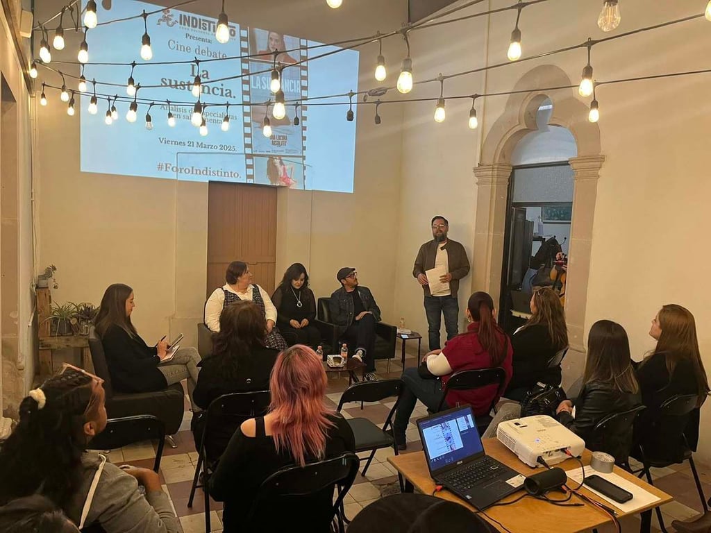 Disciplinas. Podrán participar aquellos que trabajen de manera individual o colectiva en áreas como artes escénicas, música, danza y proyectos multidisciplinarios o de cruce entre disciplinas.