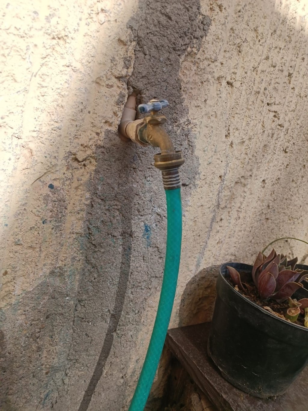 Reportes. La ciudadanía debe denunciar las conexiones irregulares que provocan fugas, señaló el Director de AMD.